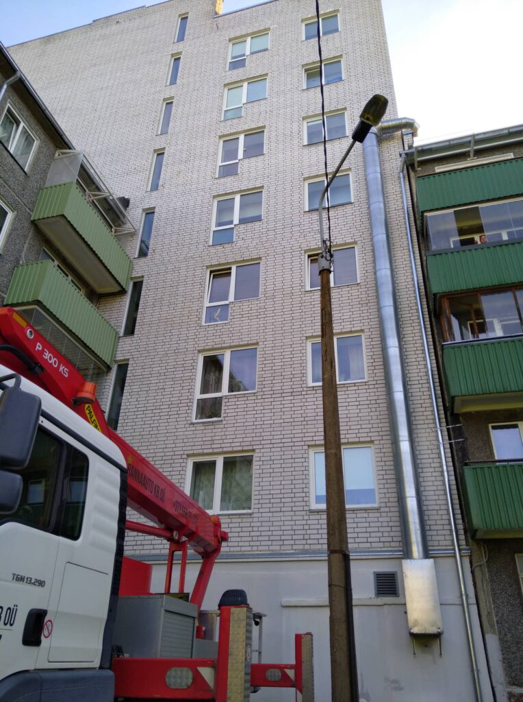 Ehitahjate tee 51a Tallinn korteriuhistu kortermaja aknede pesu ja koristus SmartlyClean 3