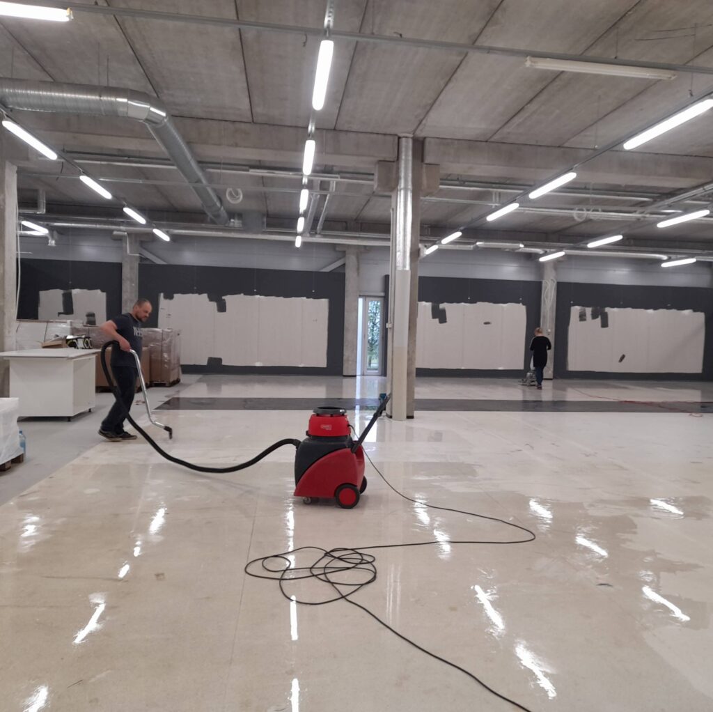 Teostatud puhastustööd Kuuli 4, Tallinn Laoruumide puhastus Smartlyclean 1 ruut