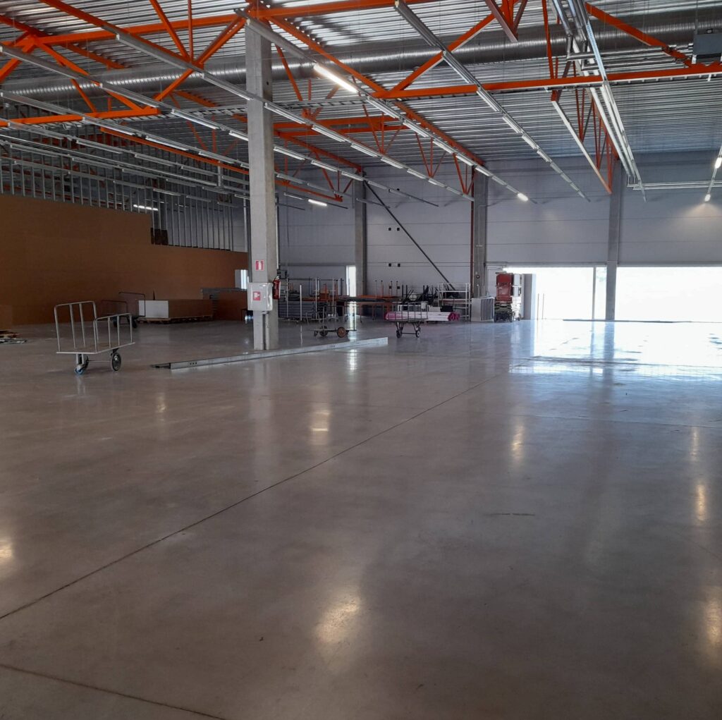 Teostatud puhastustööd Osmussaare 3 Tallinn Laoruumide puhastus SmartlyClean 1 ruut