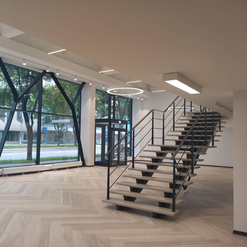 Teostatud puhastustööd Pärnu mnt 158_1 1 korrus 500m2 ehitusjärgne koristus SmartluClean