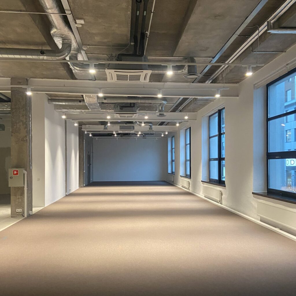 Teostatud puhastustööd Veerenni 24 äripinna ehitusjärgne koristus SmartlyClean