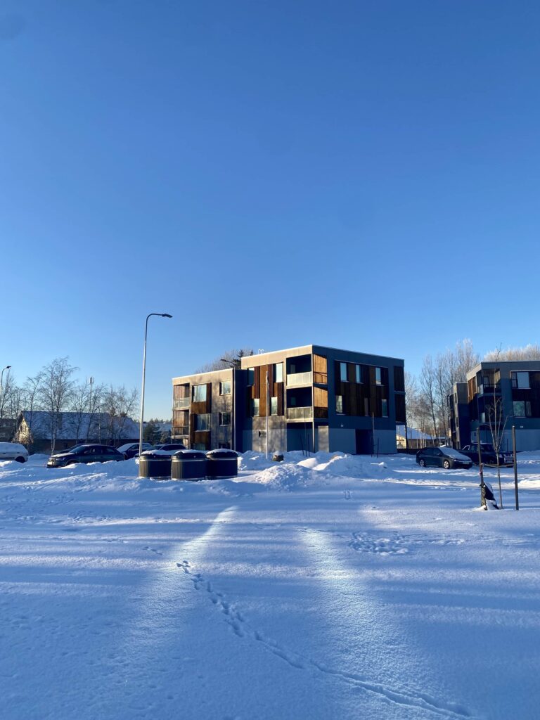 Saku kortermaja hoolduskoristus trepikoja koristus SmartlyClean 1