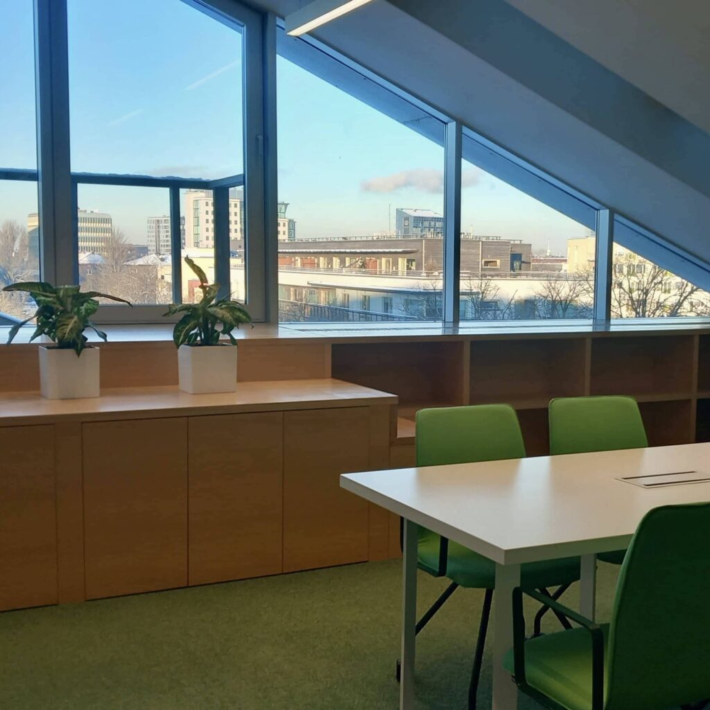 Teostatud puhastustööd Kontorisuumide äripinna kontori koristus Tallinnas Harjumaal