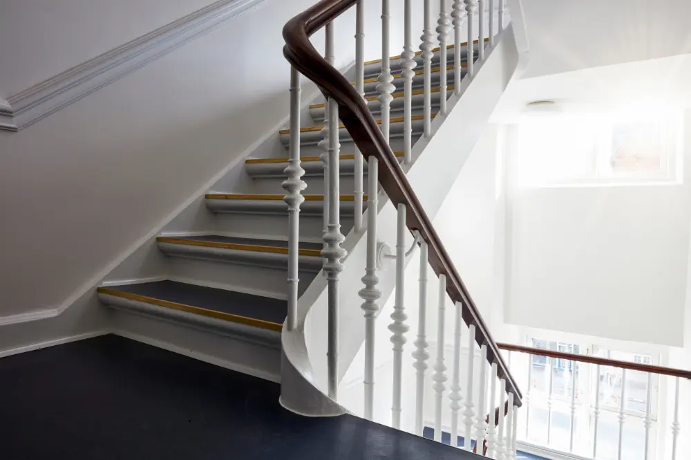 Trepikoja koridori koristus kortermajad haldusteenus 4